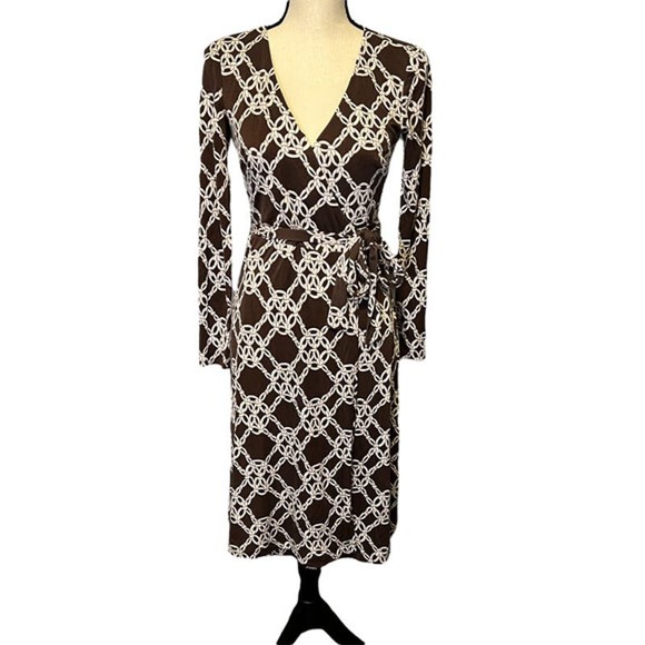 Trina Turk Dresses & Skirts - Trina Turk Womens Wrap Brown Dress White LInk pattern Printed Wrap Dress size s